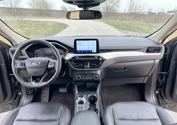 Ford Kuga cena 98300 przebieg: 31000, rok produkcji 2020 z Wołomin małe 67